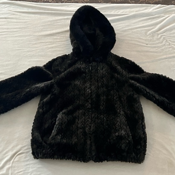 Gallery Jackets & Blazers - Medium Gallery Women’s Faux fur Jacket EUC